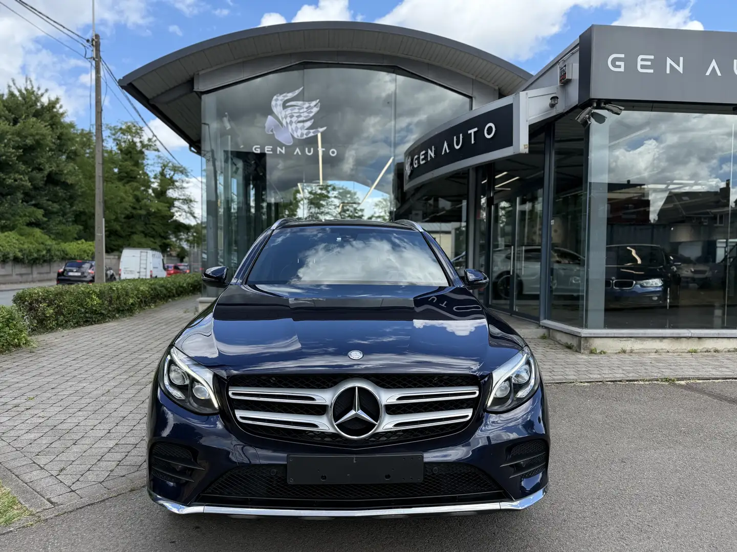 Mercedes-Benz GLC 220 d 4-Matic Pack AMG Bi-Xenon Siège Chauffant LED Blauw - 2