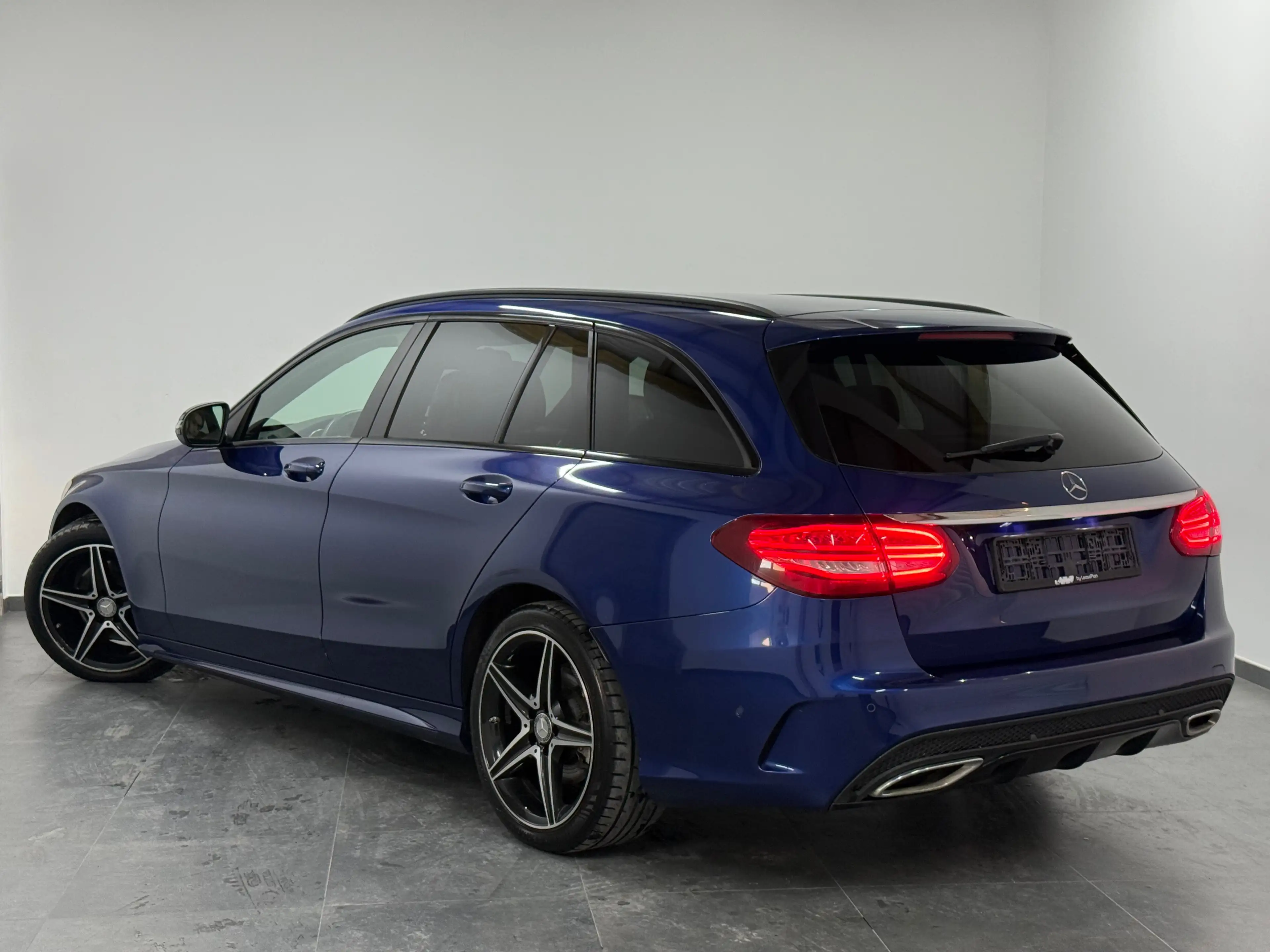 Mercedes-Benz C 200 d PACK AMG - Euro6 - Navi - Carnet — photo 2