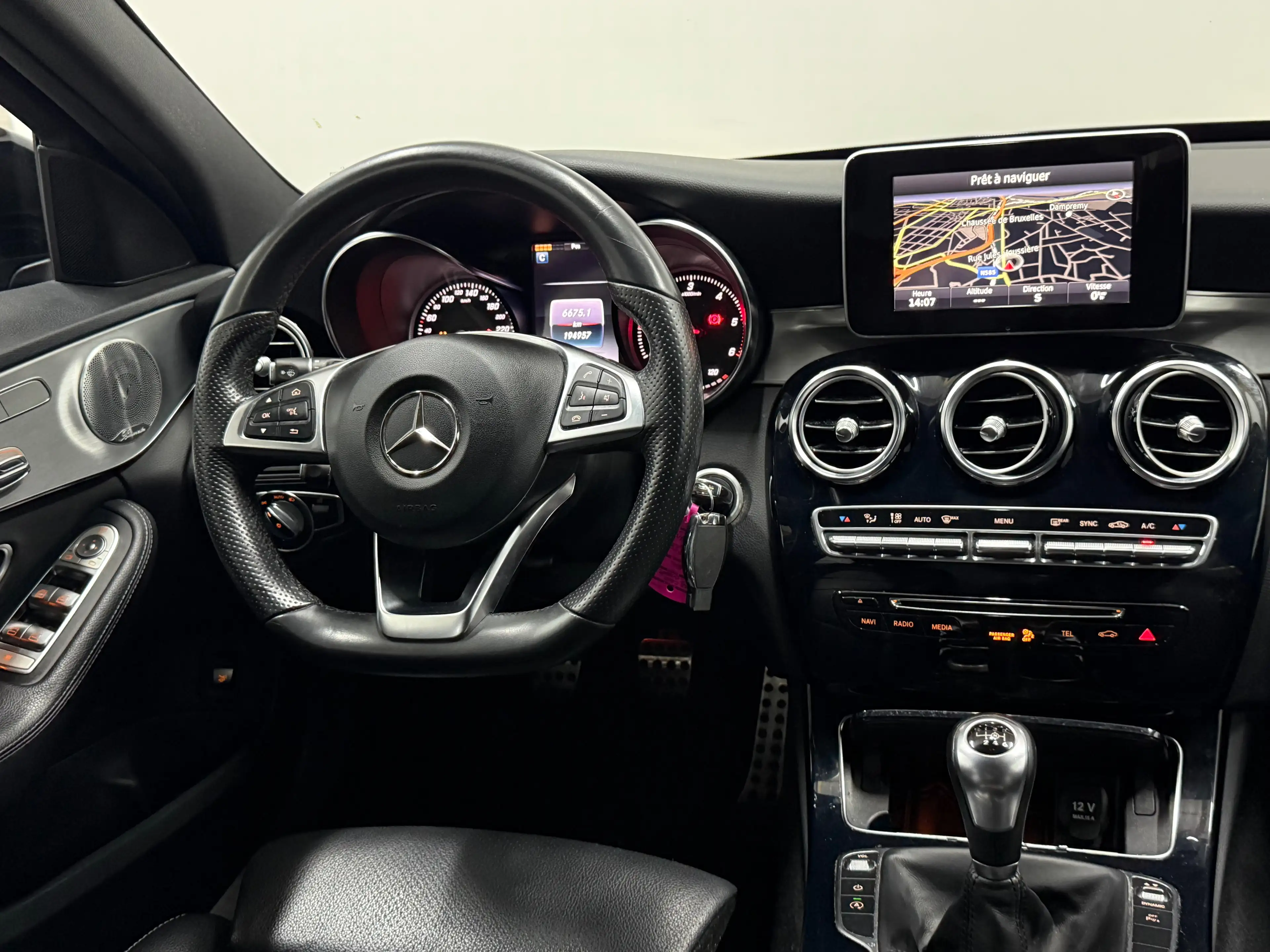 Mercedes-Benz C 200 d PACK AMG - Euro6 - Navi - Carnet — photo 15
