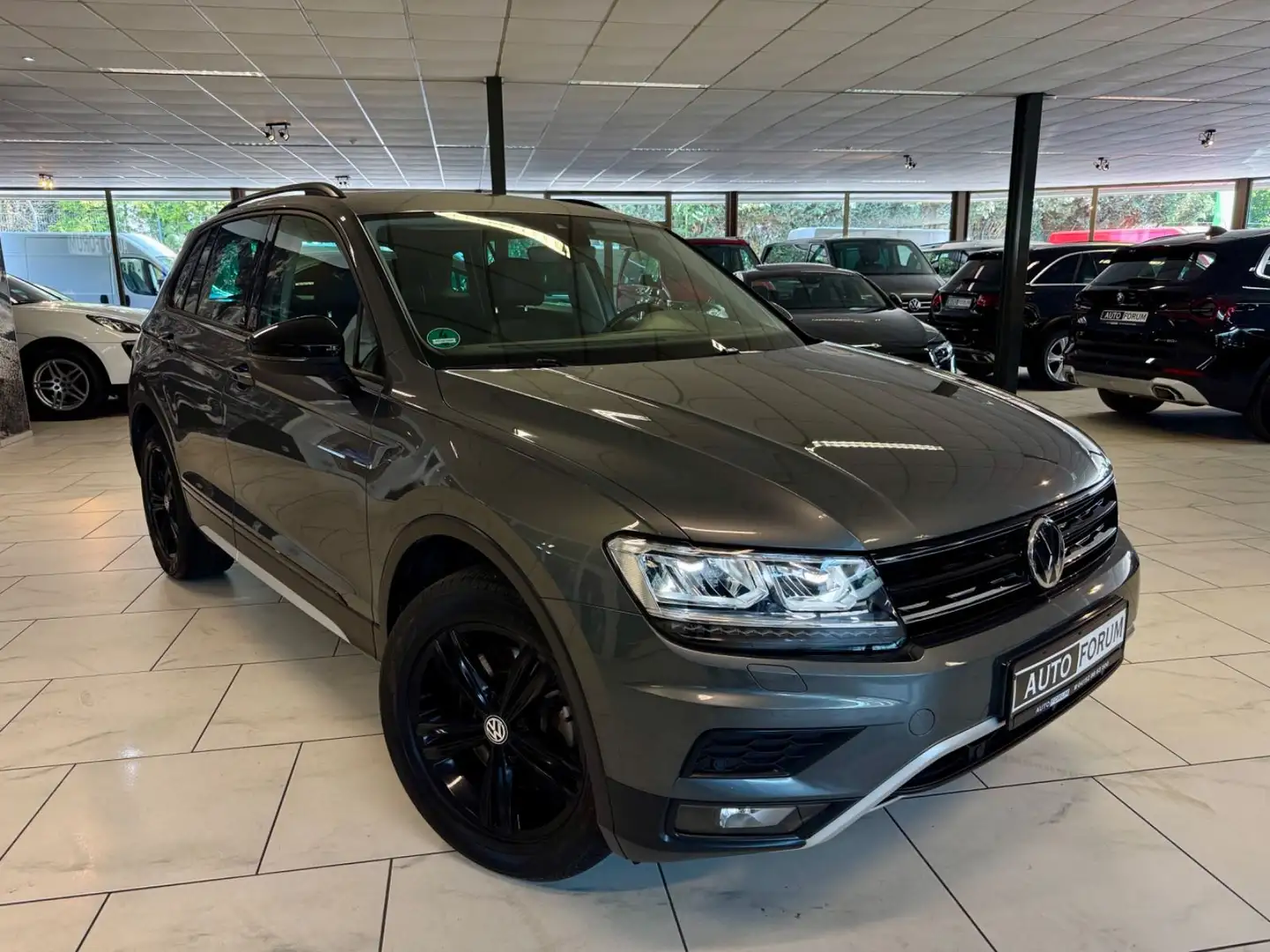 Volkswagen Tiguan 2.0 TDI 4M OFFROAD LEDER NAVI LED AHK 360 Gris - 2