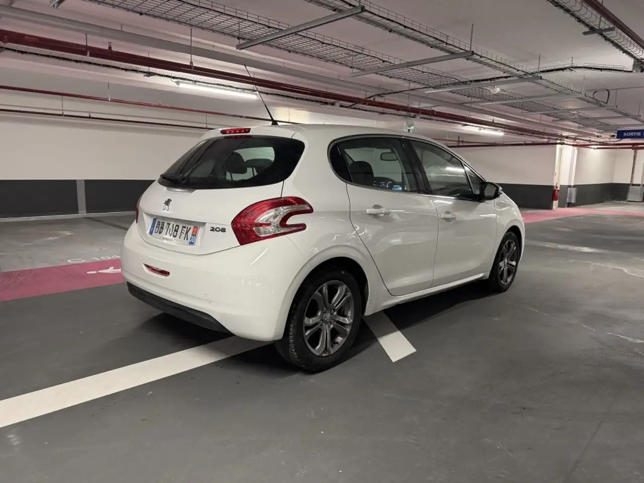 Peugeot 208 208 — photo 3