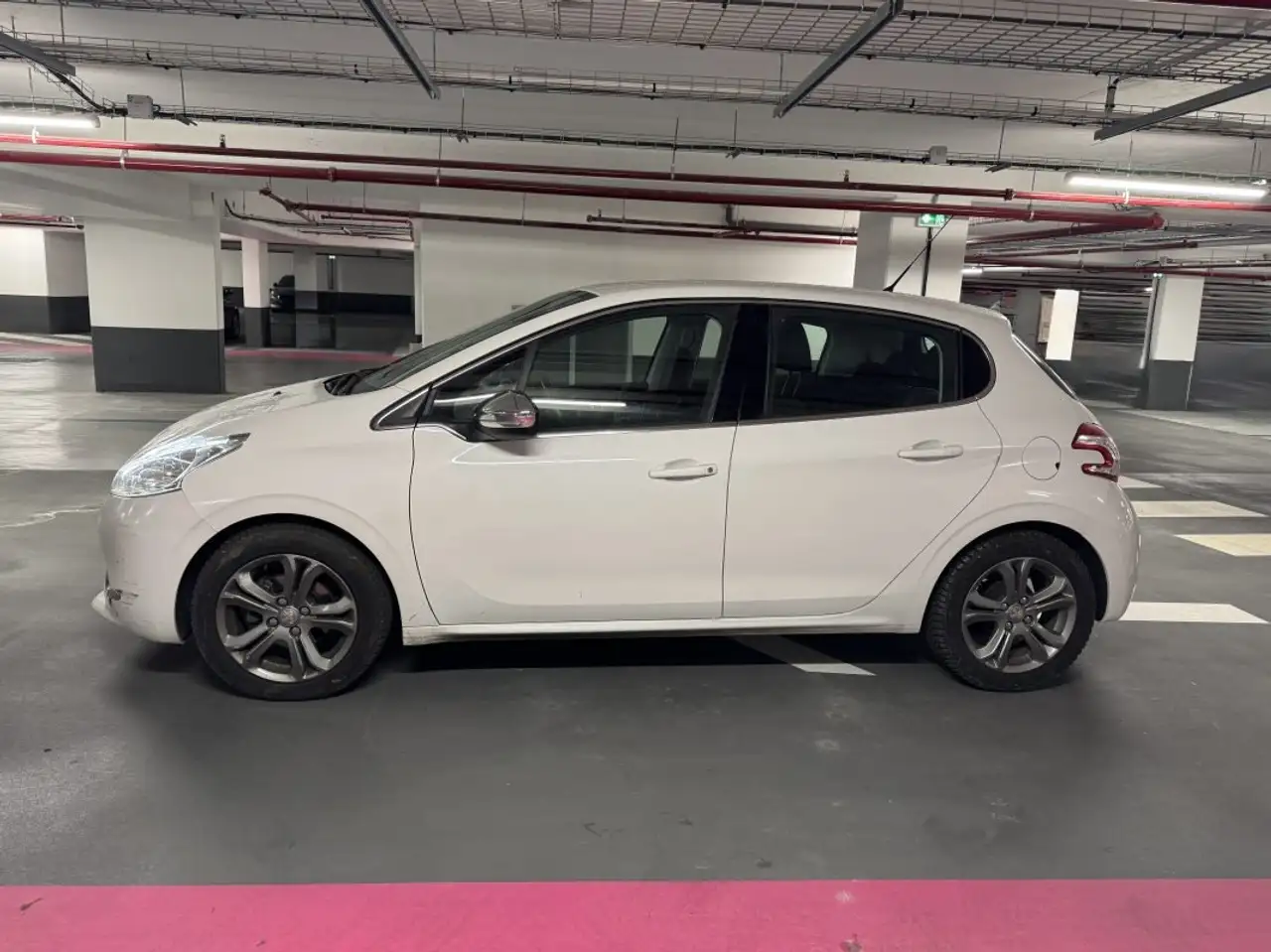 Peugeot 208 208 — photo 5