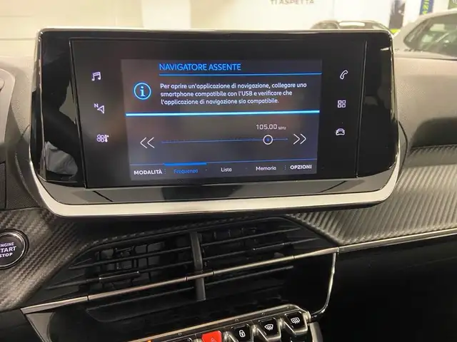 Peugeot 2008 view 10