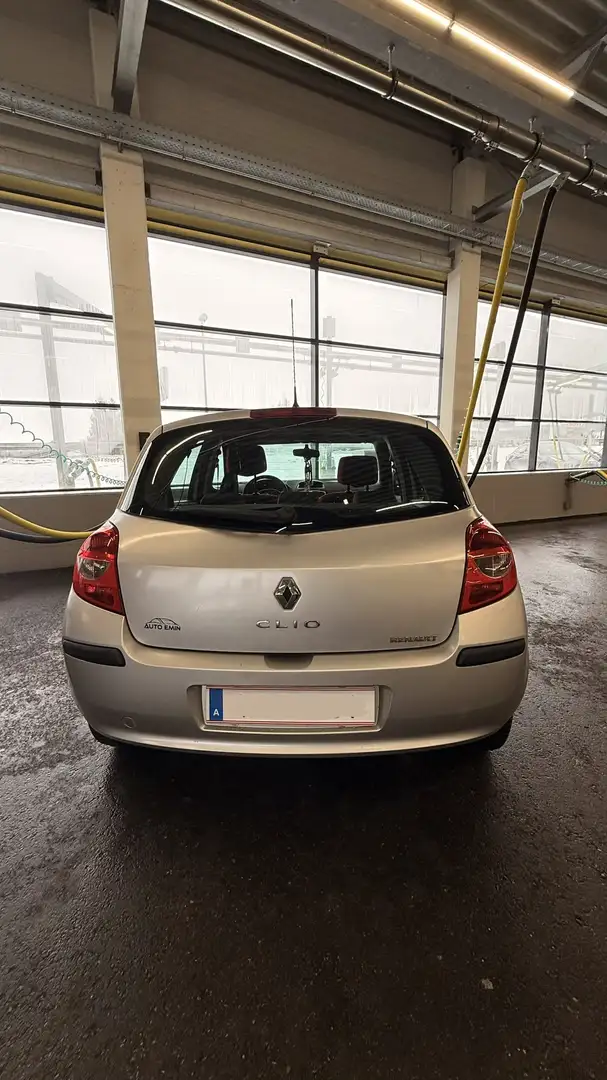 Renault Clio Rip Curl 1,2 16V Silber - 2