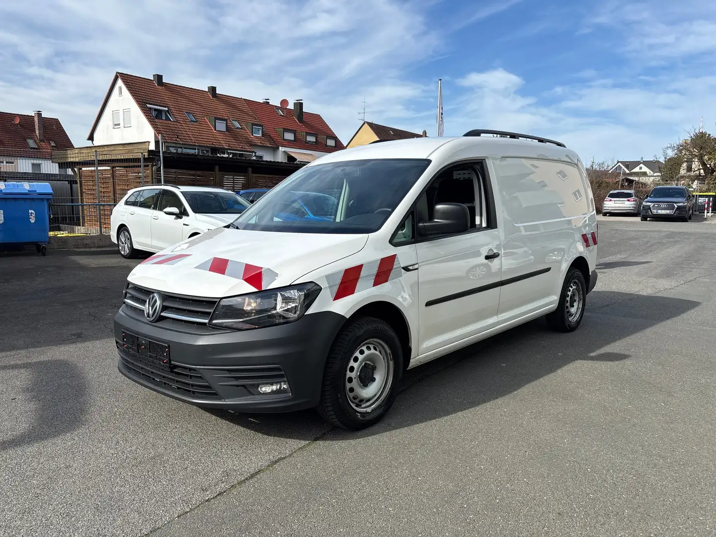 Volkswagen Caddy Maxi Kasten 2.0 TDI +Werkstatteinbau+STHZ+Navi+AHK Weiß - 2