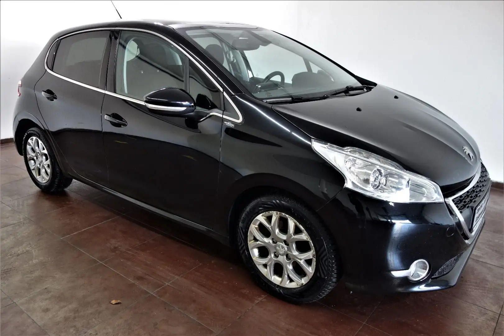 Peugeot 208 1.6 Allure 120 VTI Navi/Panorama/PDC/Klimaau Noir - 1