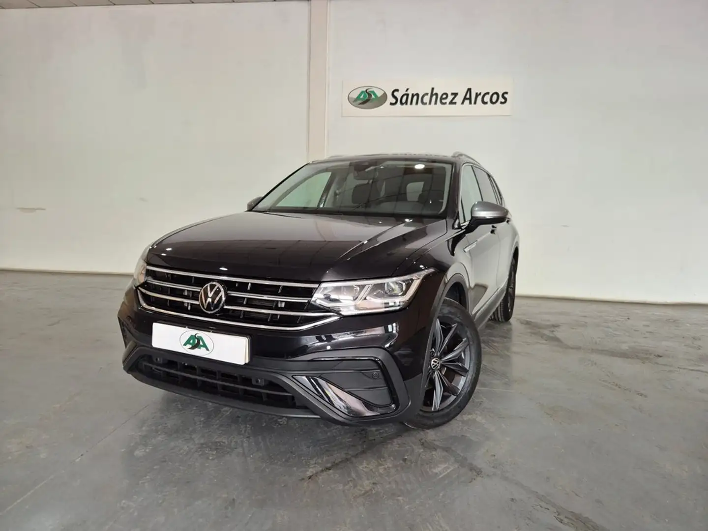 Volkswagen Tiguan 2.0TDI Life 110kW Negro - 1