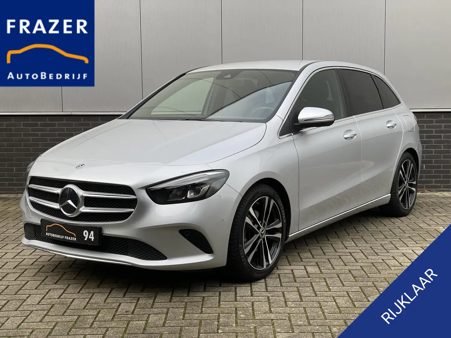 Mercedes-Benz B 180 ADVANTAGE / LED/ NAVI / FULL - 1