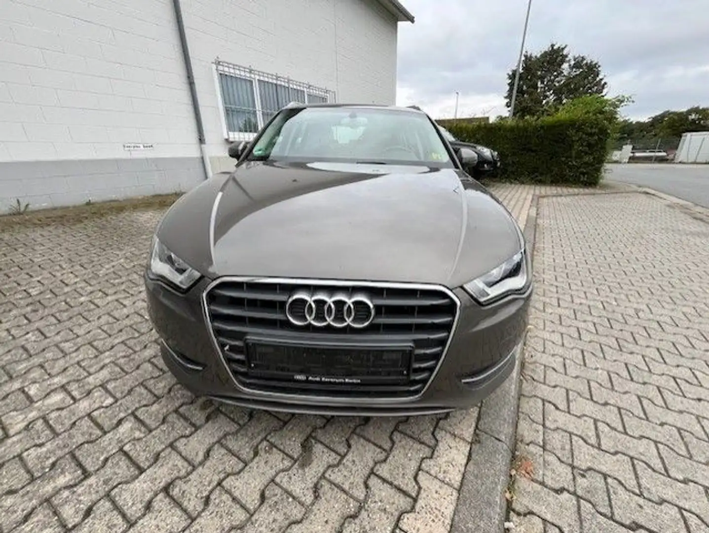 Audi A3 Sportback attraction Gris - 1
