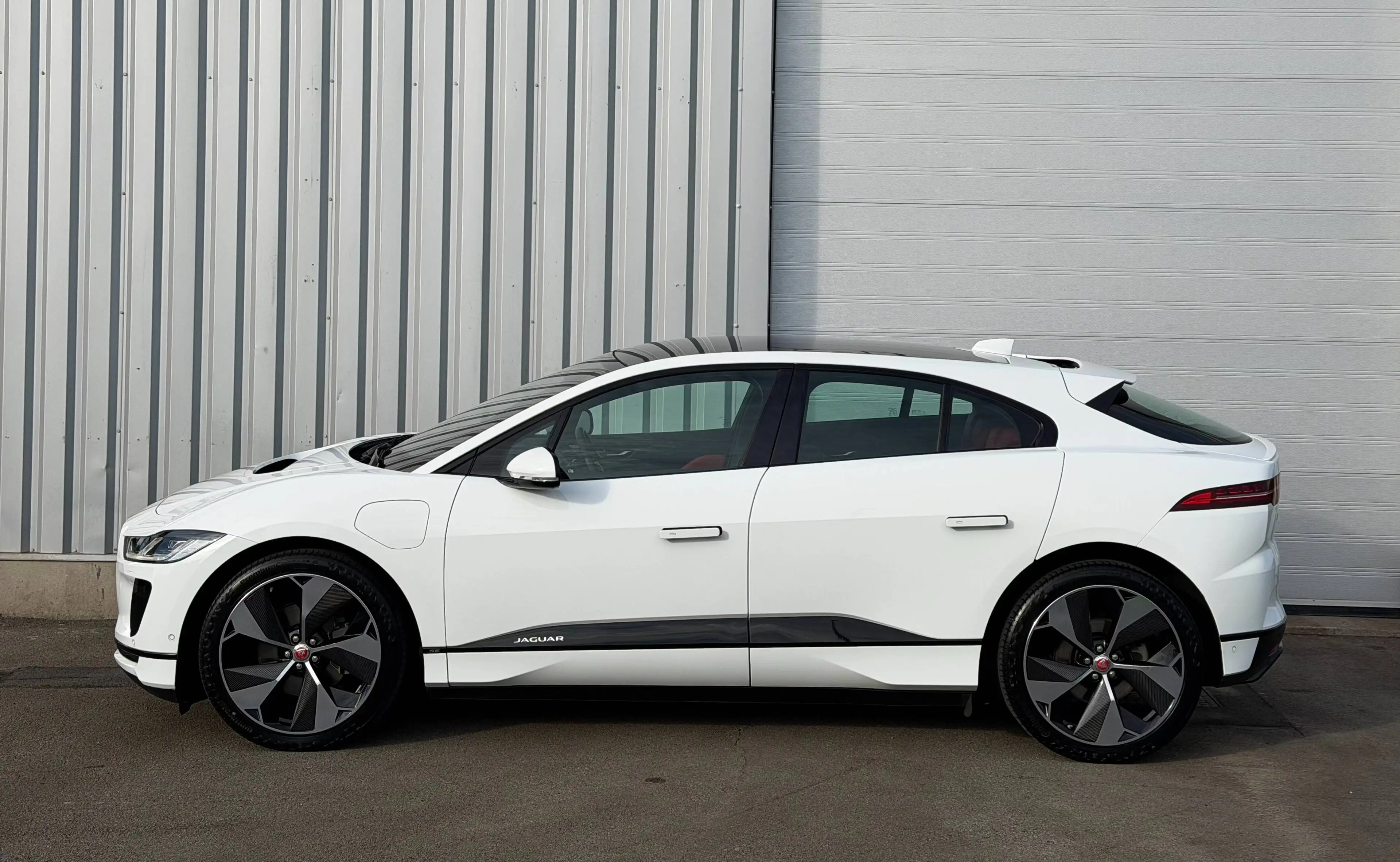 Jaguar I-Pace 90 kWh EV400 SE - 1st Owner - Full Option — photo 5