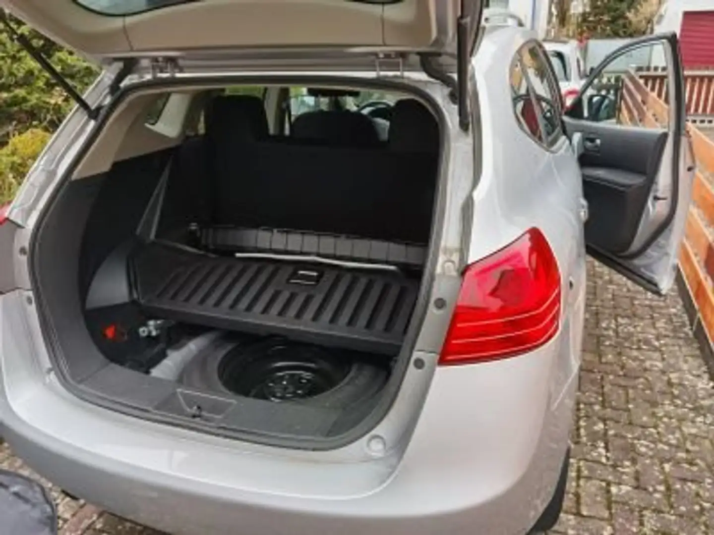 Nissan Rogue Select - 2