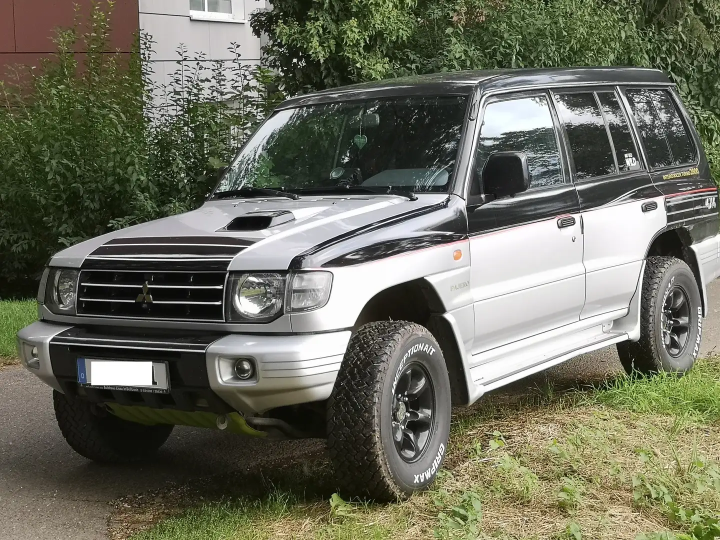 Mitsubishi Pajero Pajero 2,5TD Classic 4x4 Einzelstück Top gepfl. Argintiu - 1
