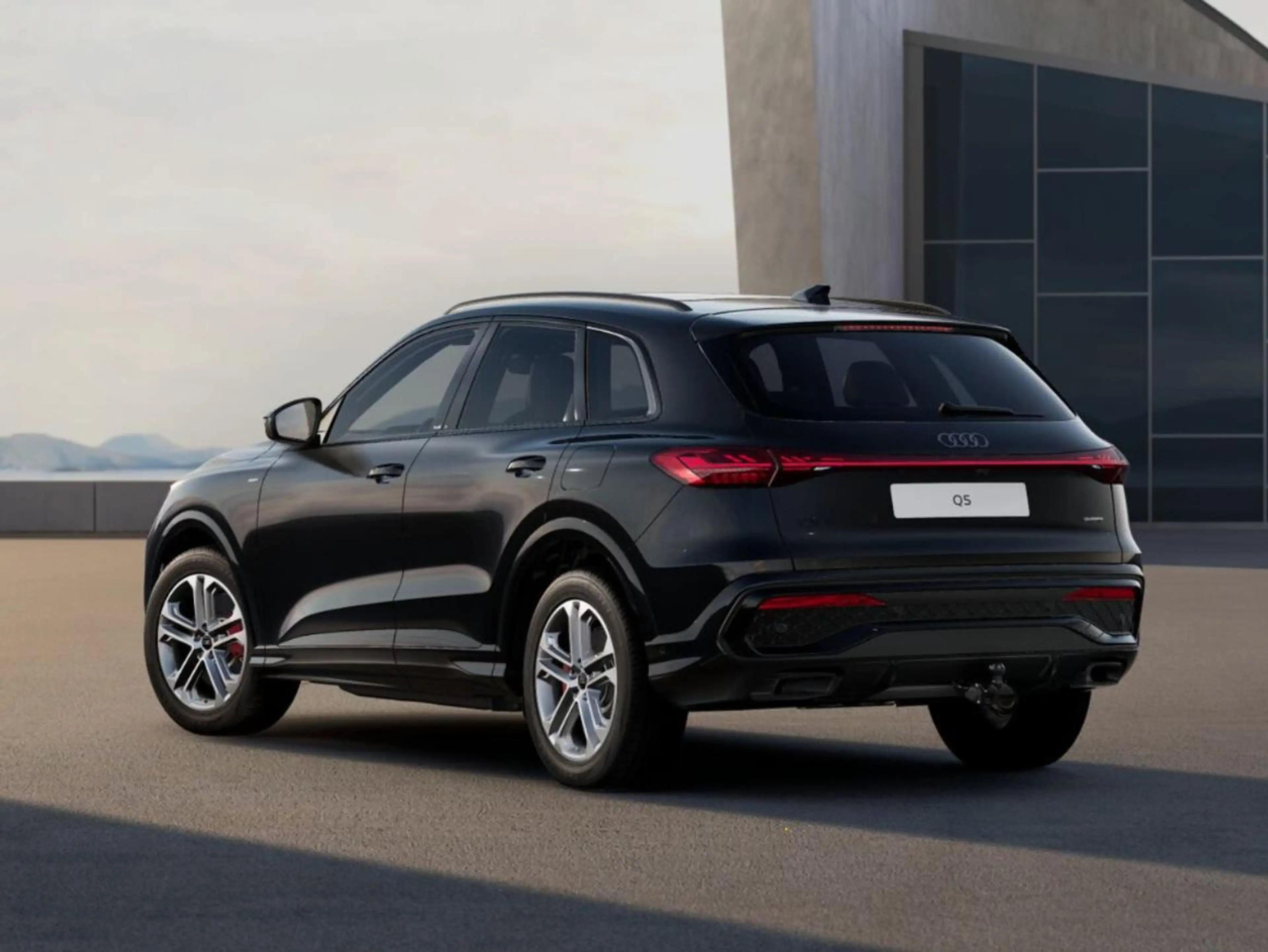 Audi Q5 S edition e-hybrid 220 kW / 299 PK SUV 7 versn. S- — photo 2