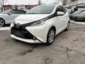 Toyota Aygo 1,0 VVT-i x-wave x-shift Sparsamer Kleinwagen Weiß - thumbnail 5