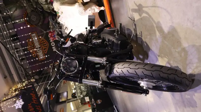 Harley-Davidson Street Bob - foto 4