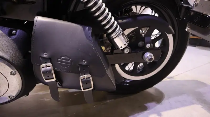 Harley-Davidson Street Bob - foto 2