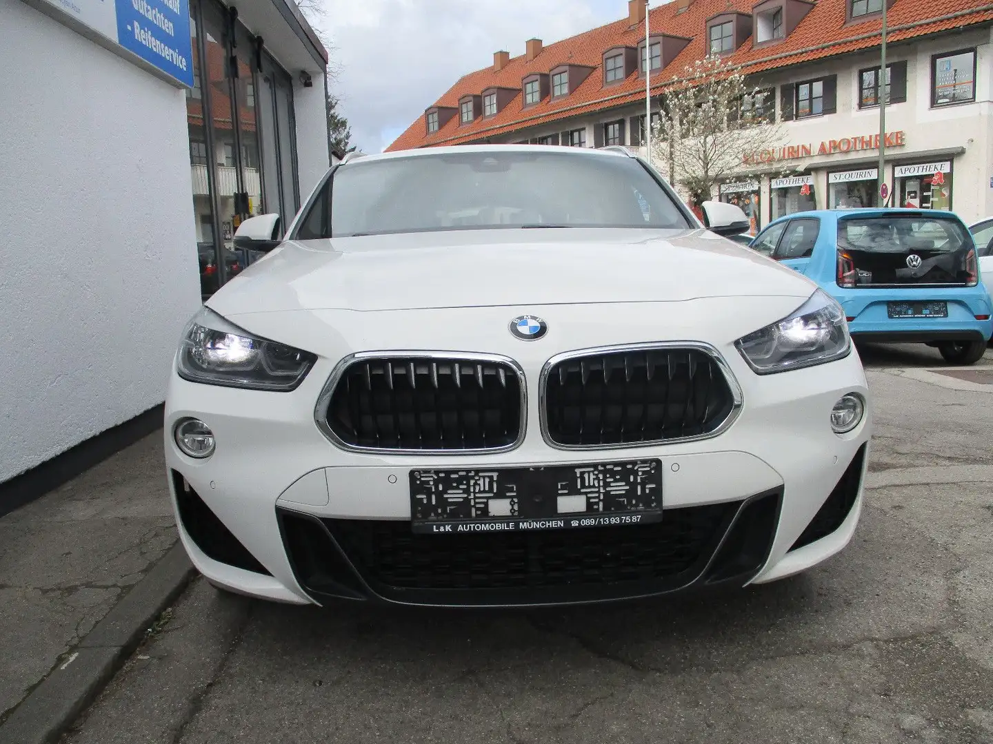 BMW X2 sDrive 18 d M Sport + 19" Navi+R-Kamera+LED Weiß - 2