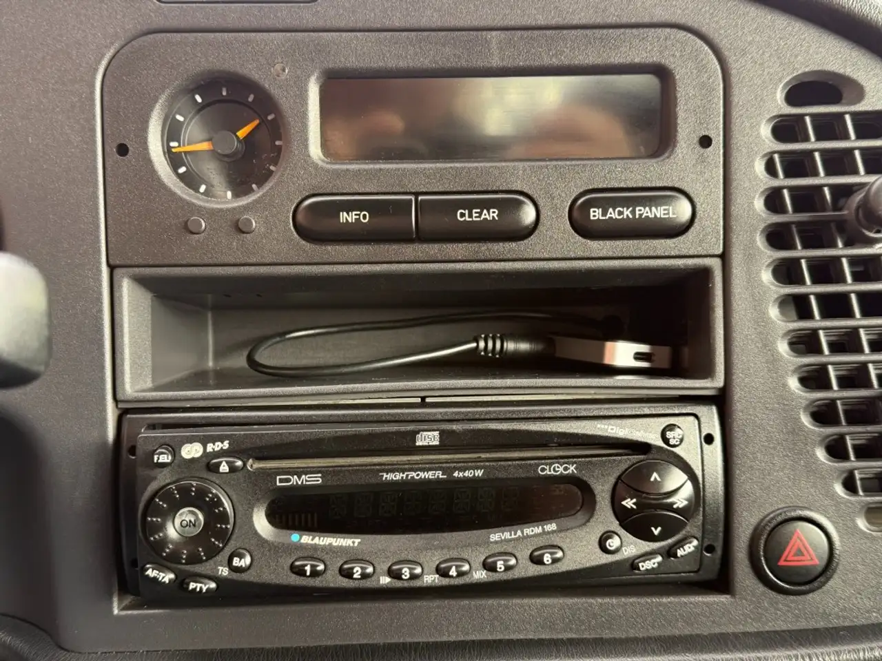 Saab 900 2.0 S, foto 12