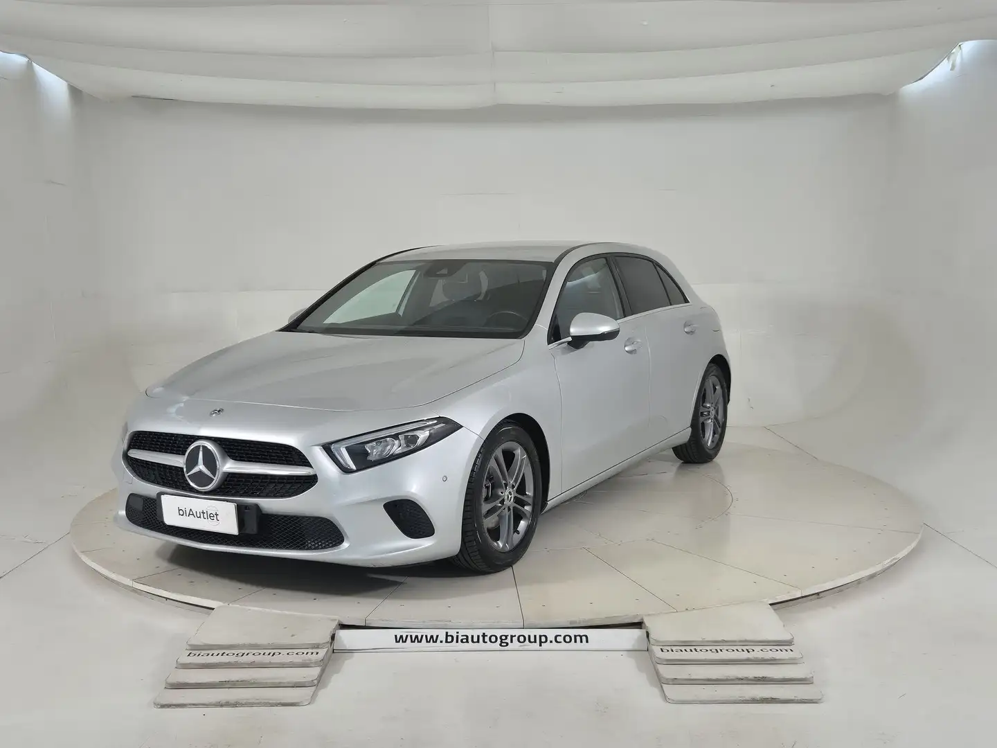 Mercedes-Benz A 180 - W177 2018 Diesel A 180 d Sport Extra auto Grigio - 1