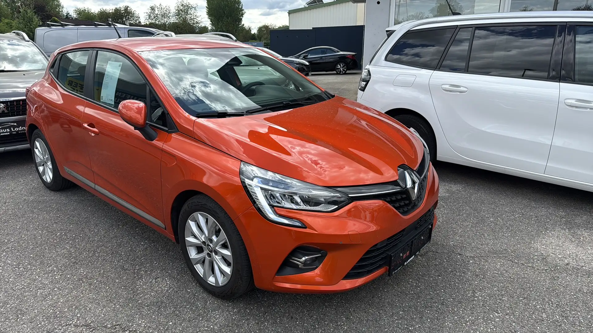 Renault Clio Zen Blue dCi 85 Zen Orange - 1