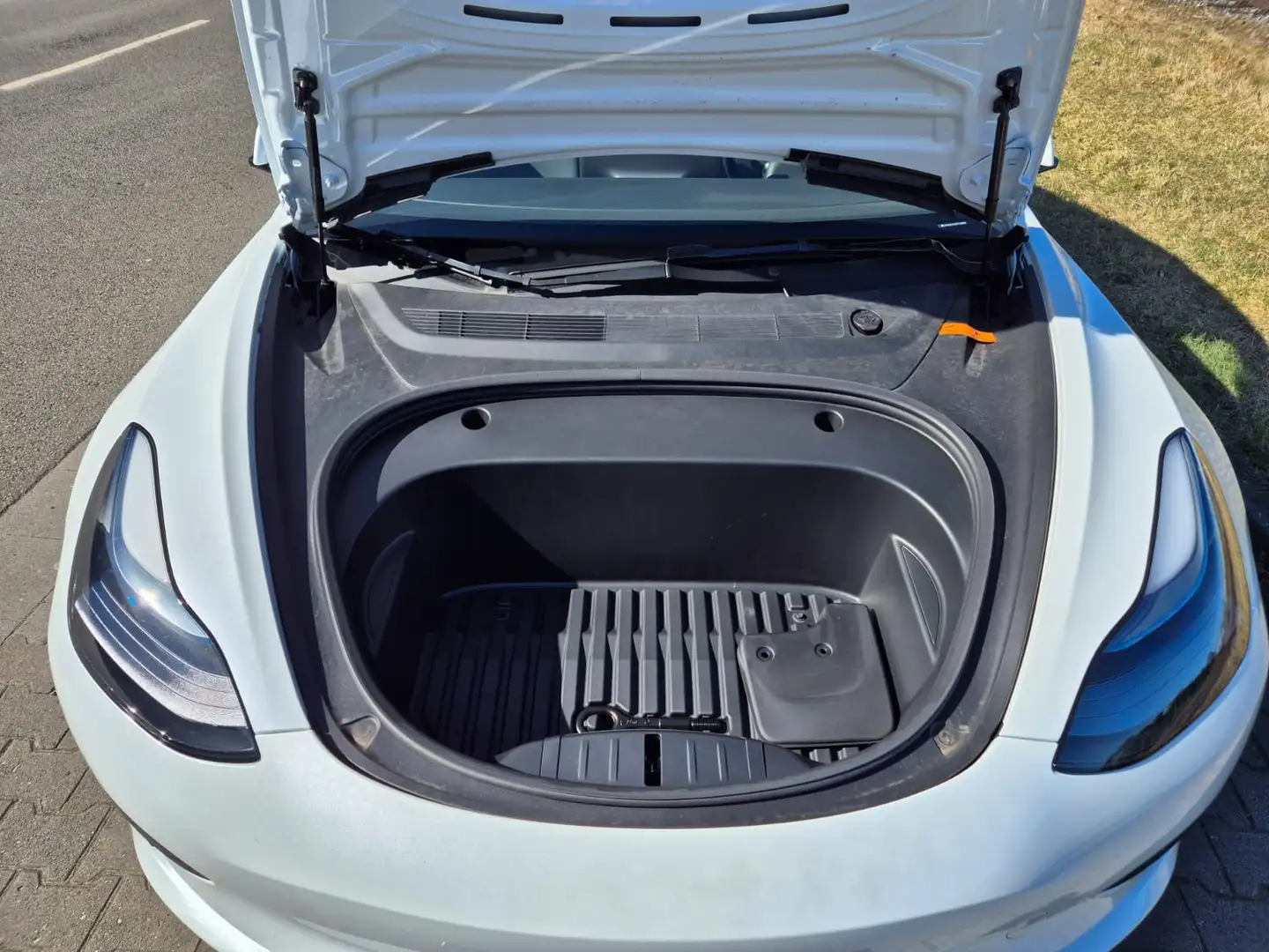 Tesla Model 3 Model 3 Standard Reichweite Plus Hinterradantrieb - 2