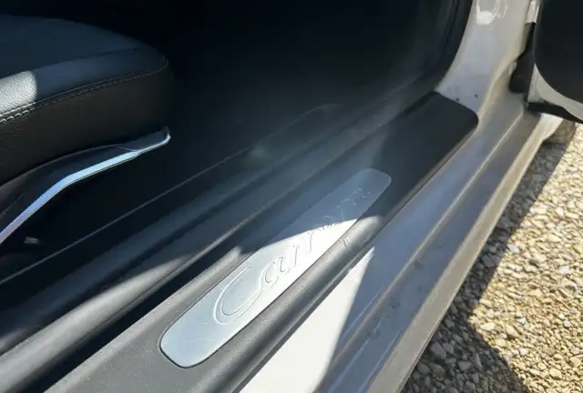 Porsche 911 view 15
