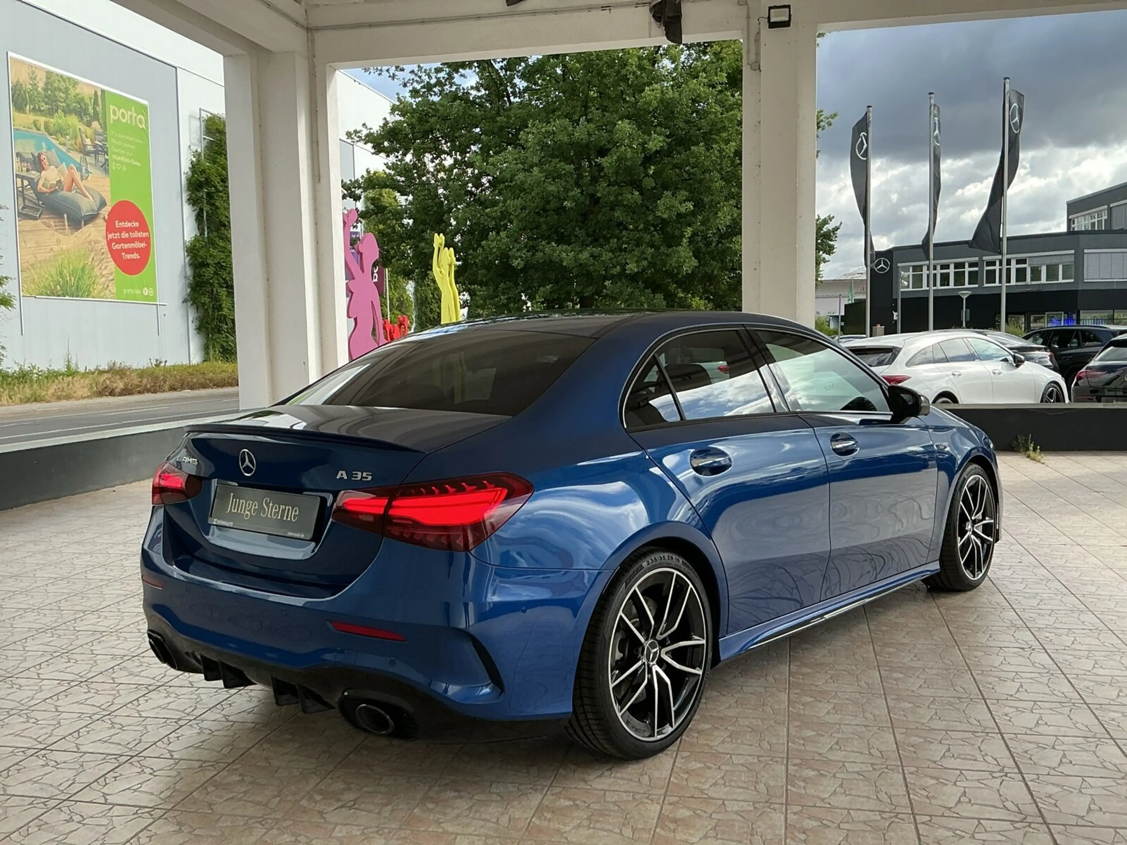 Mercedes-Benz A 35 AMG A 35 AMG 4M Limousine Pano-Dach/Distronic/Memory — photo 5