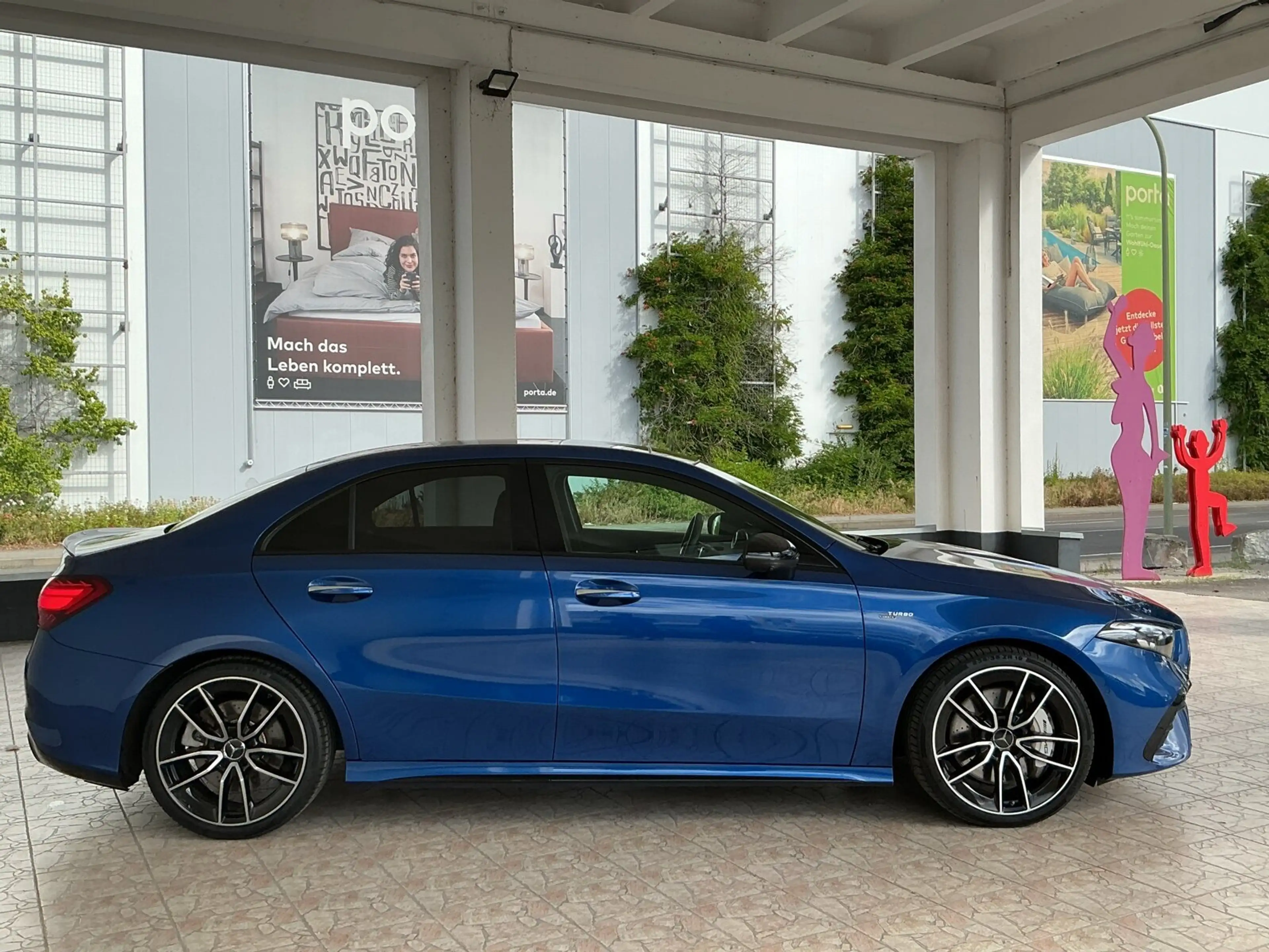 Mercedes-Benz A 35 AMG A 35 AMG 4M Limousine Pano-Dach/Distronic/Memory — photo 4