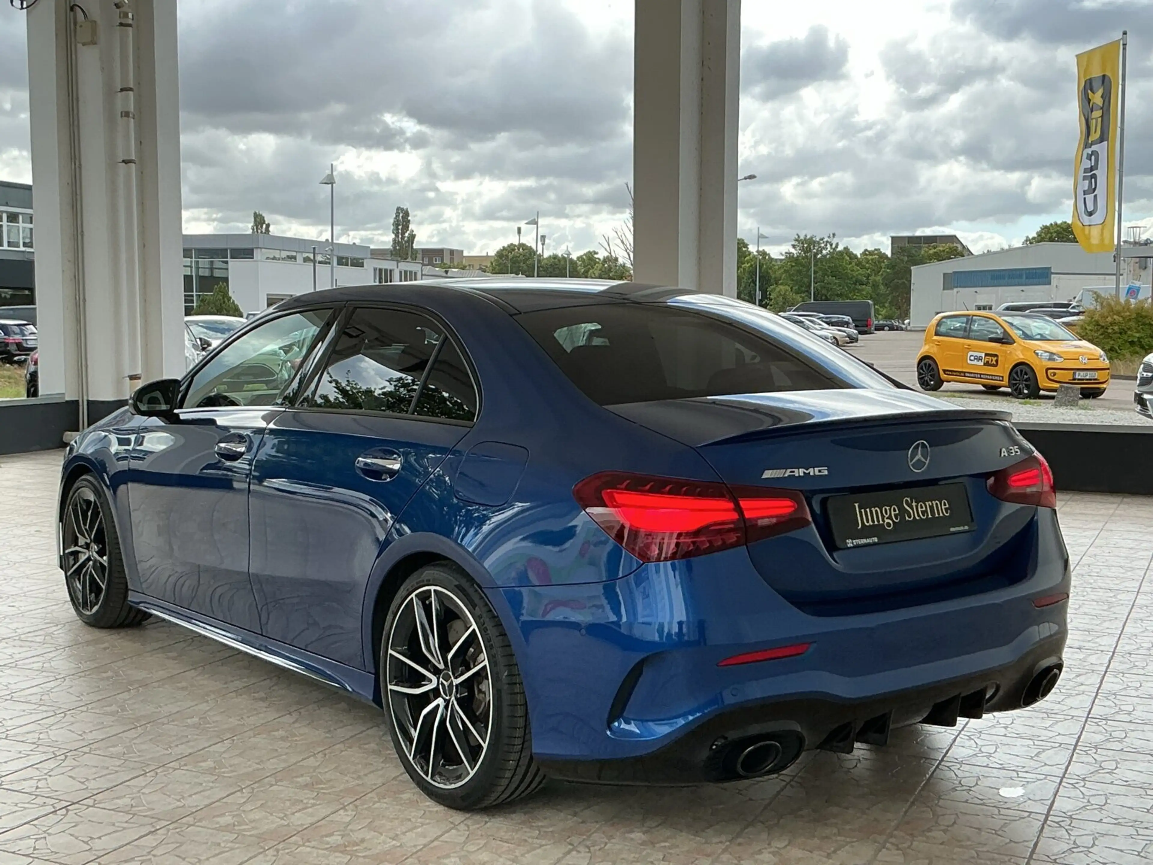 Mercedes-Benz A 35 AMG A 35 AMG 4M Limousine Pano-Dach/Distronic/Memory — photo 7