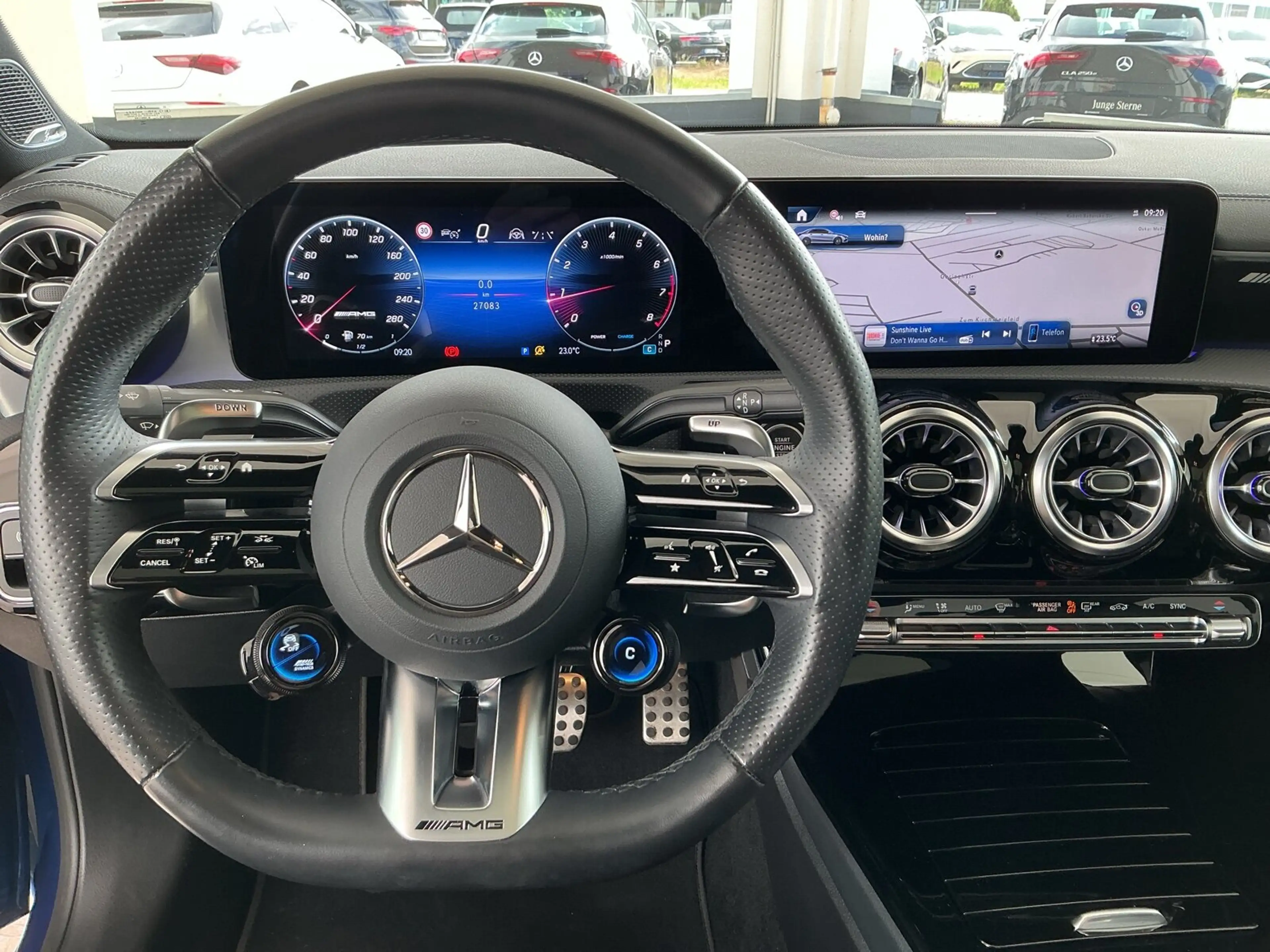 Mercedes-Benz A 35 AMG A 35 AMG 4M Limousine Pano-Dach/Distronic/Memory — photo 15