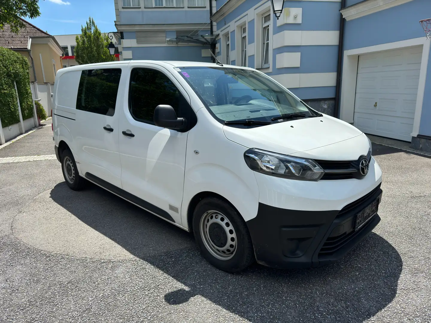 Toyota Proace Pro Ace Doppelkabine 2,0 D-4D 120 L1 Medium Weiß - 2