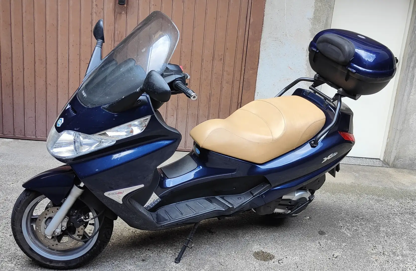 Piaggio X 8 400cc i.e. Blauw - 1