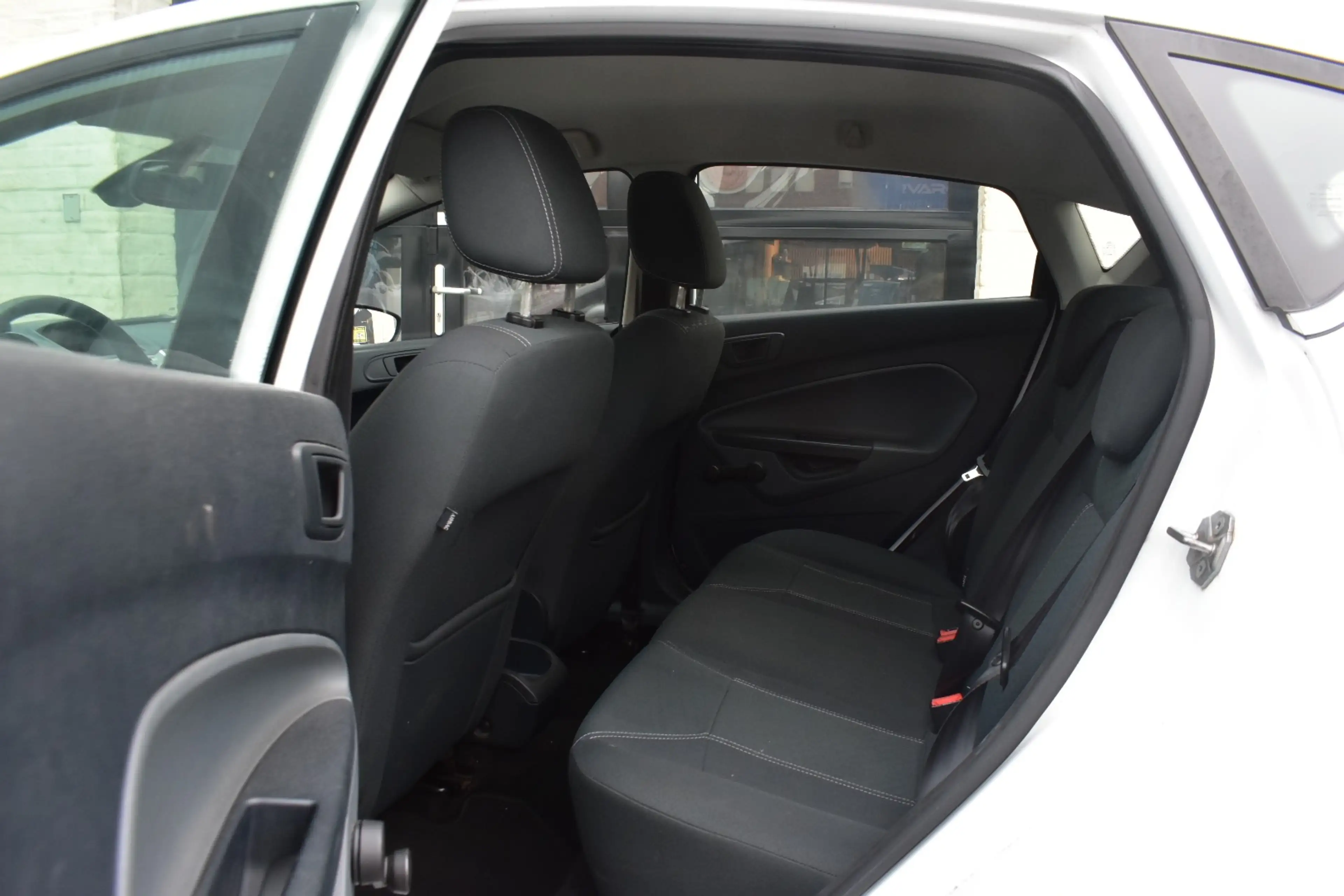 Ford Fiesta 1.25i Titanium Xenon / Airco / Alu Velg / Topstaat / Garantie — photo 12