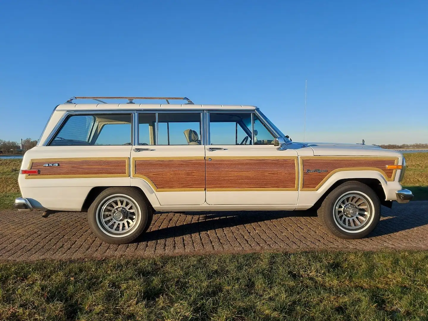 Jeep Wagoneer Grand Wagoneer Weiß - 1