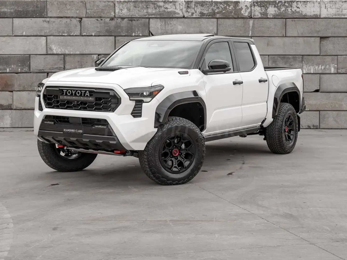 Toyota Tacoma 2025 TRD PRO 4x4 € 79500 +FOX®QS3 ADJUSTABLE White - 1