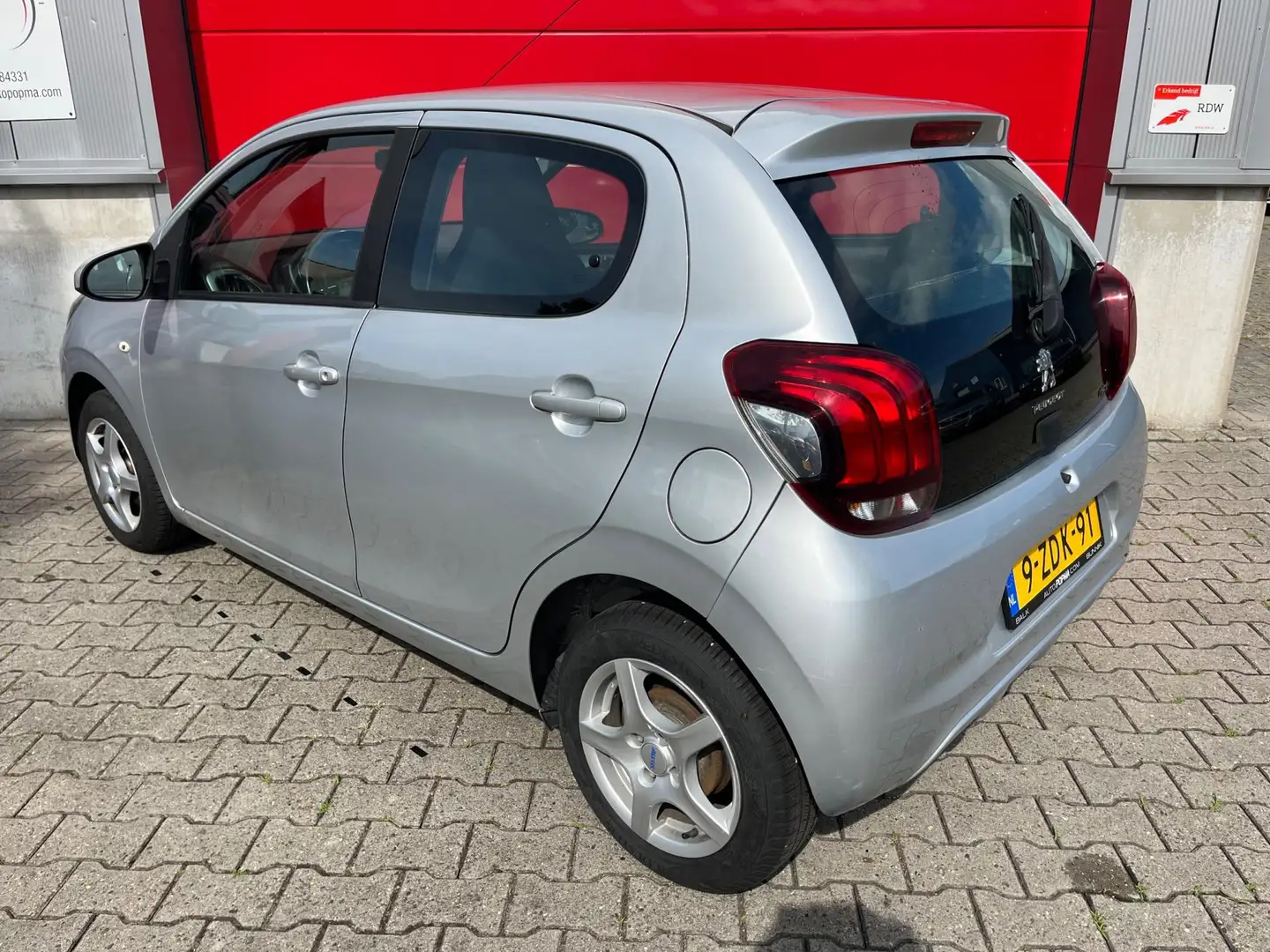 Peugeot 108 1.0 VTi 69pk Active Automaat / Airco / 4 seizoenen Gris - 2