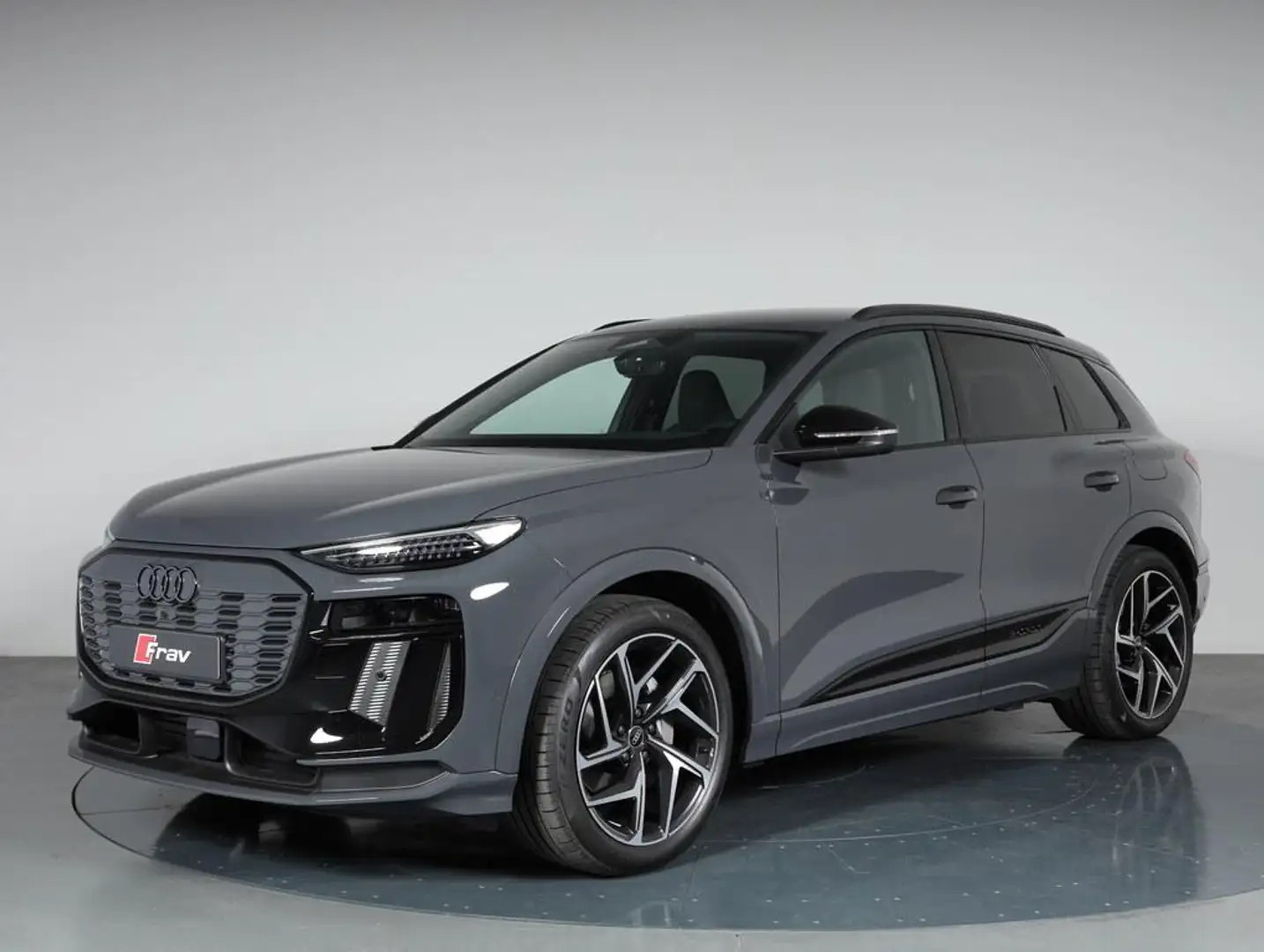 Audi Q6 e-tron S line edition quattro 387cv Grigio - 1