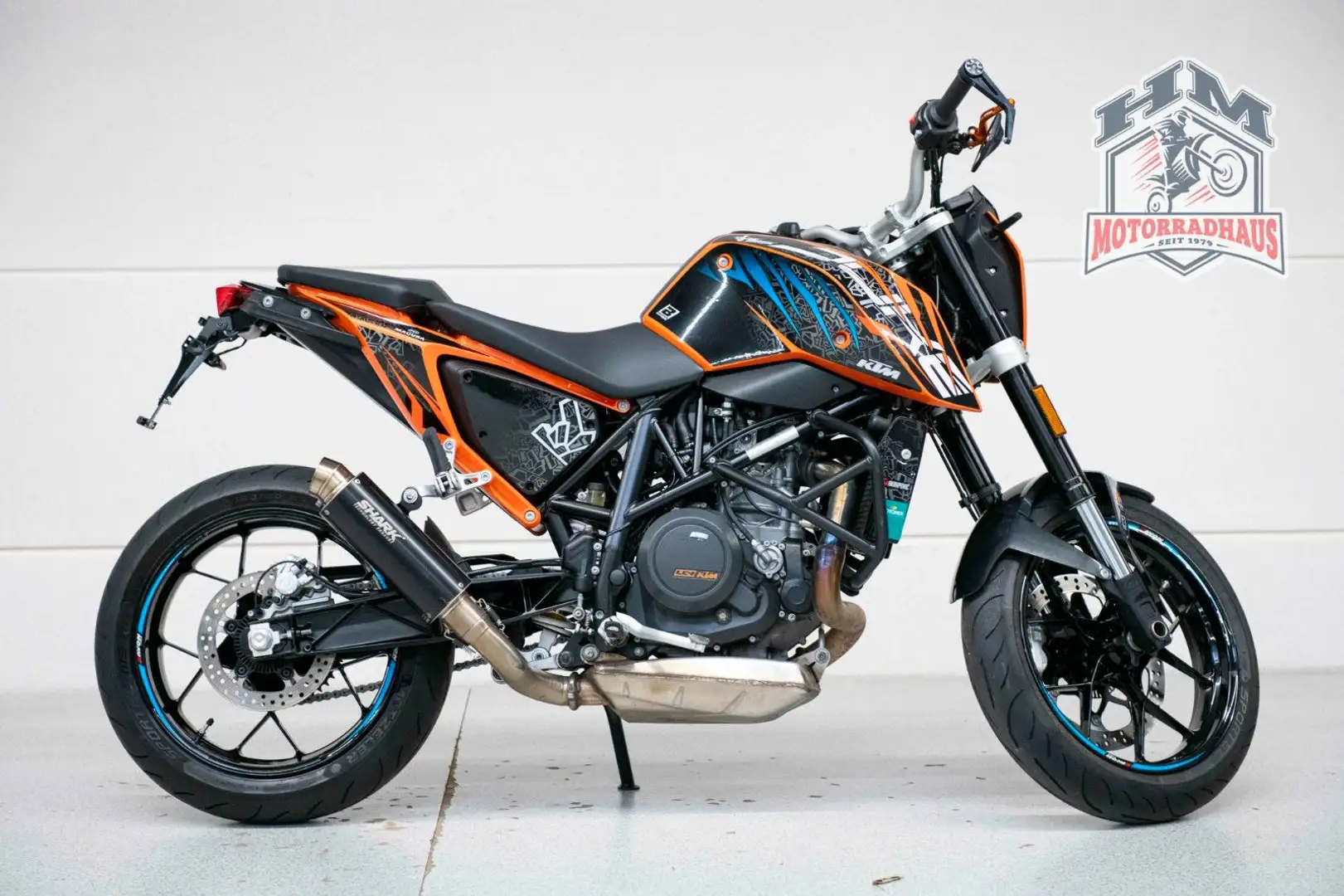 KTM 690 Duke - 1