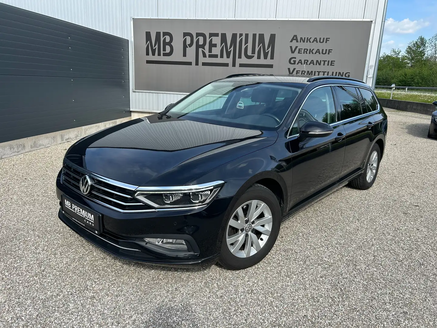 Volkswagen Passat Variant Business *MATRIX-LED*AHK*KAMERA*ACC* Noir - 2