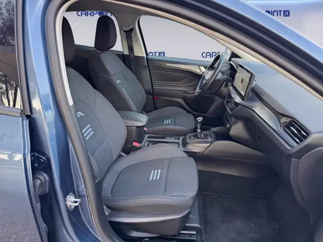 Ford Focus view 15