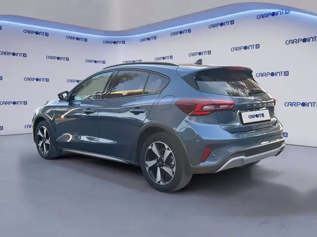 Ford Focus view 3