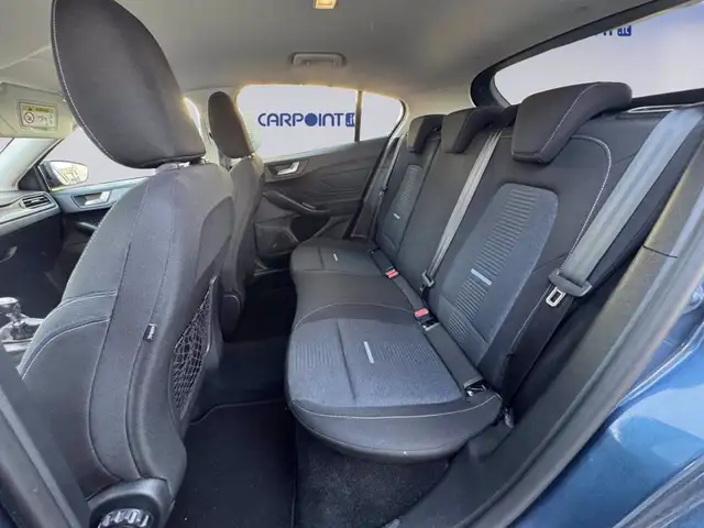 Ford Focus view 13