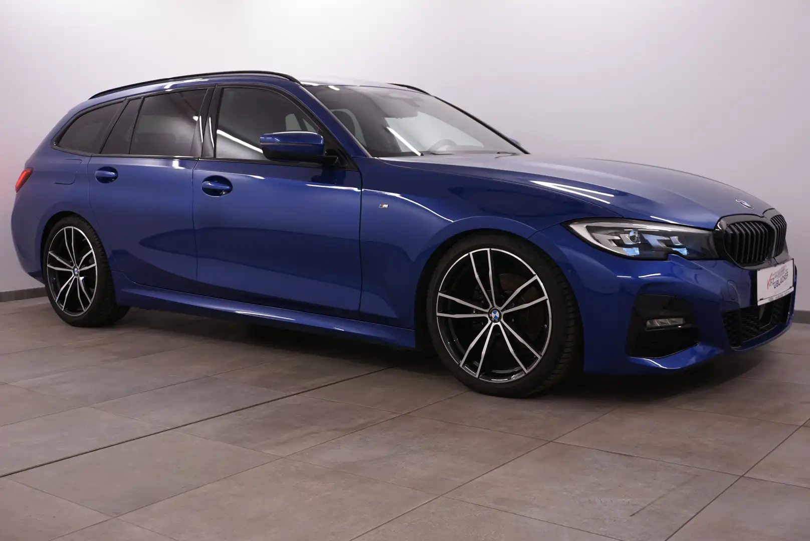 BMW 320 d xDrive M Sport // Abstandstempomat // Blau - 1