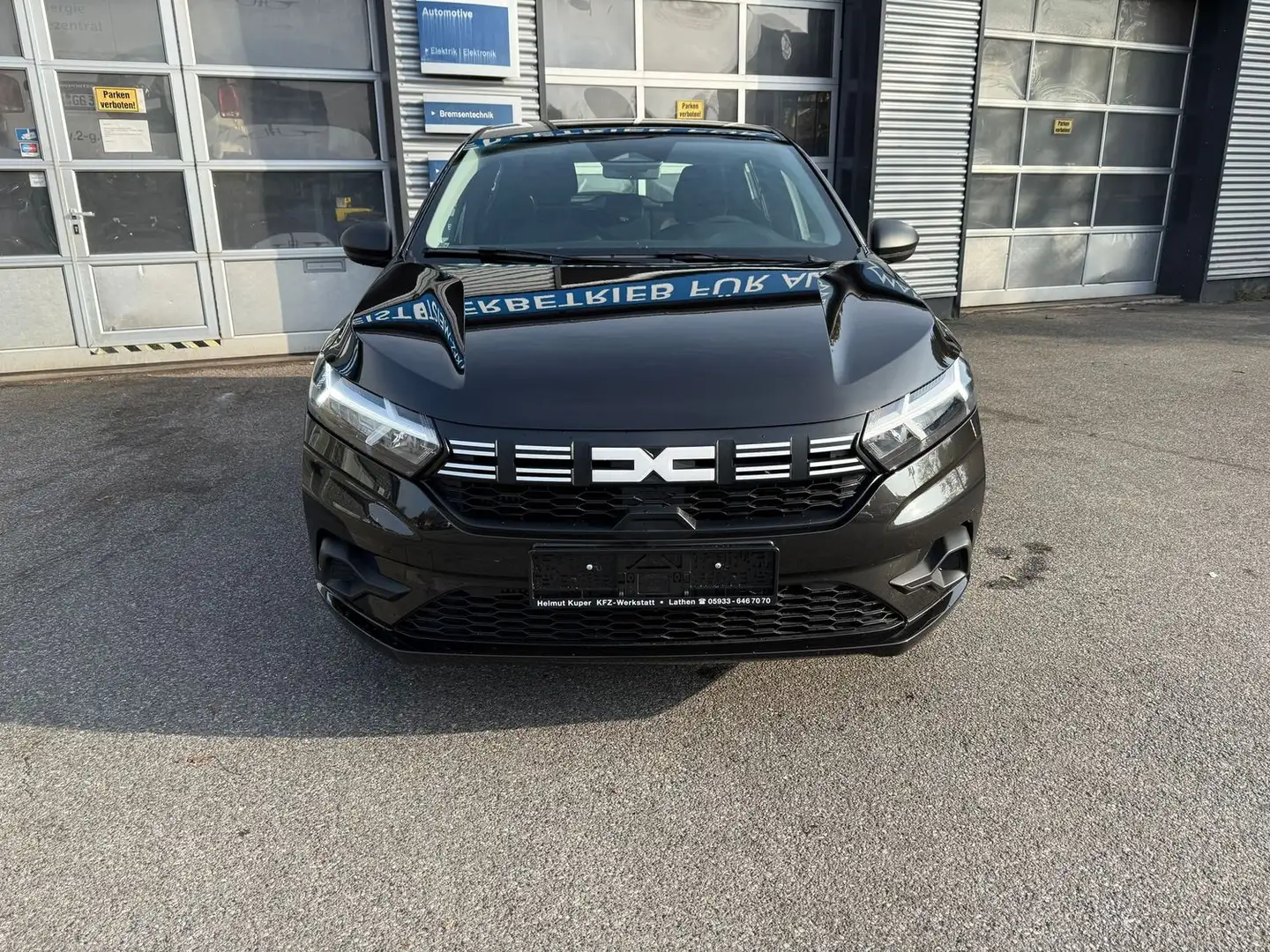 Dacia Sandero Essential Schwarz - 2