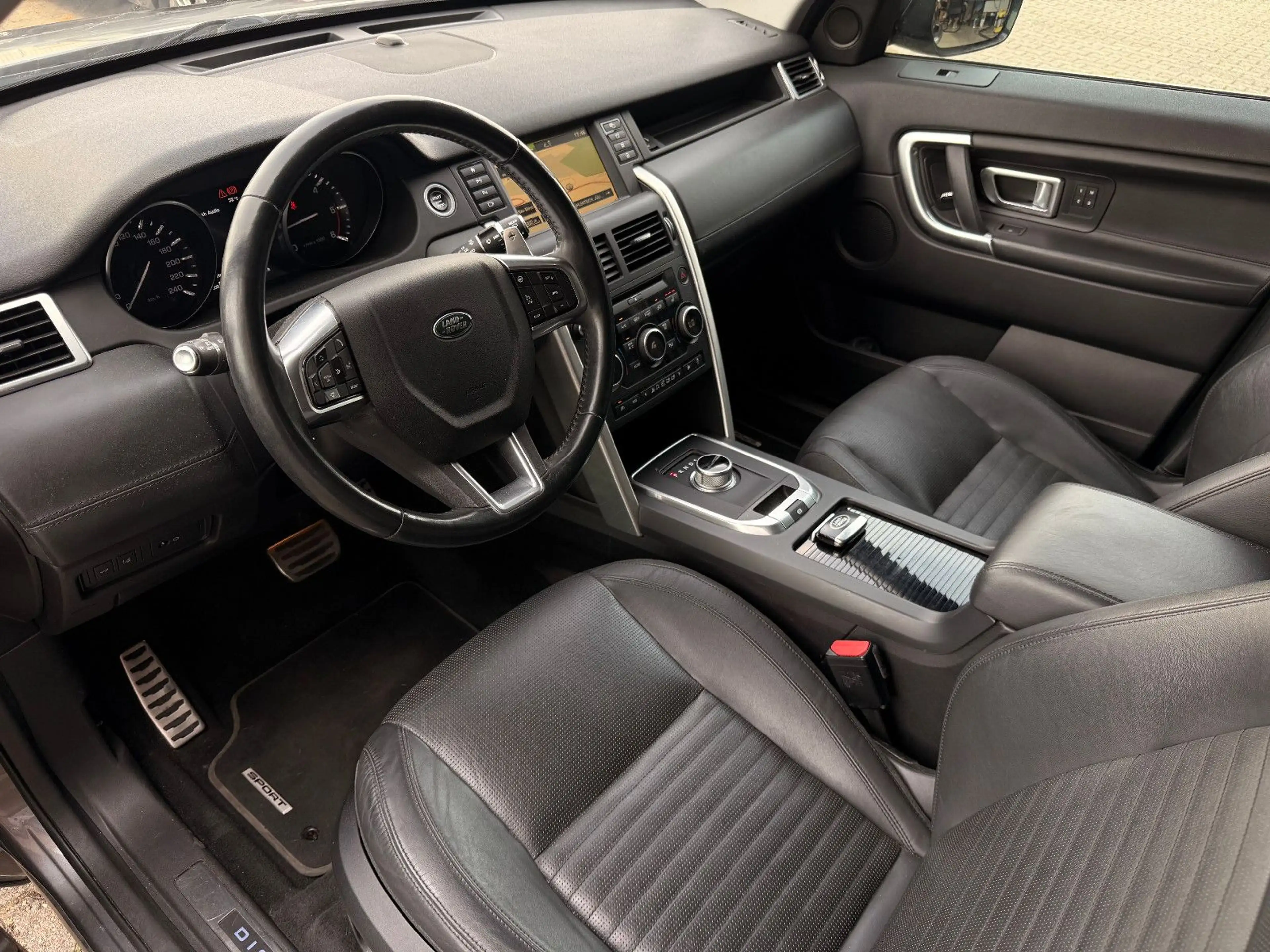 Land Rover Discovery Sport HSE Luxury/Allrad/Sitzhz./Kamera — photo 9