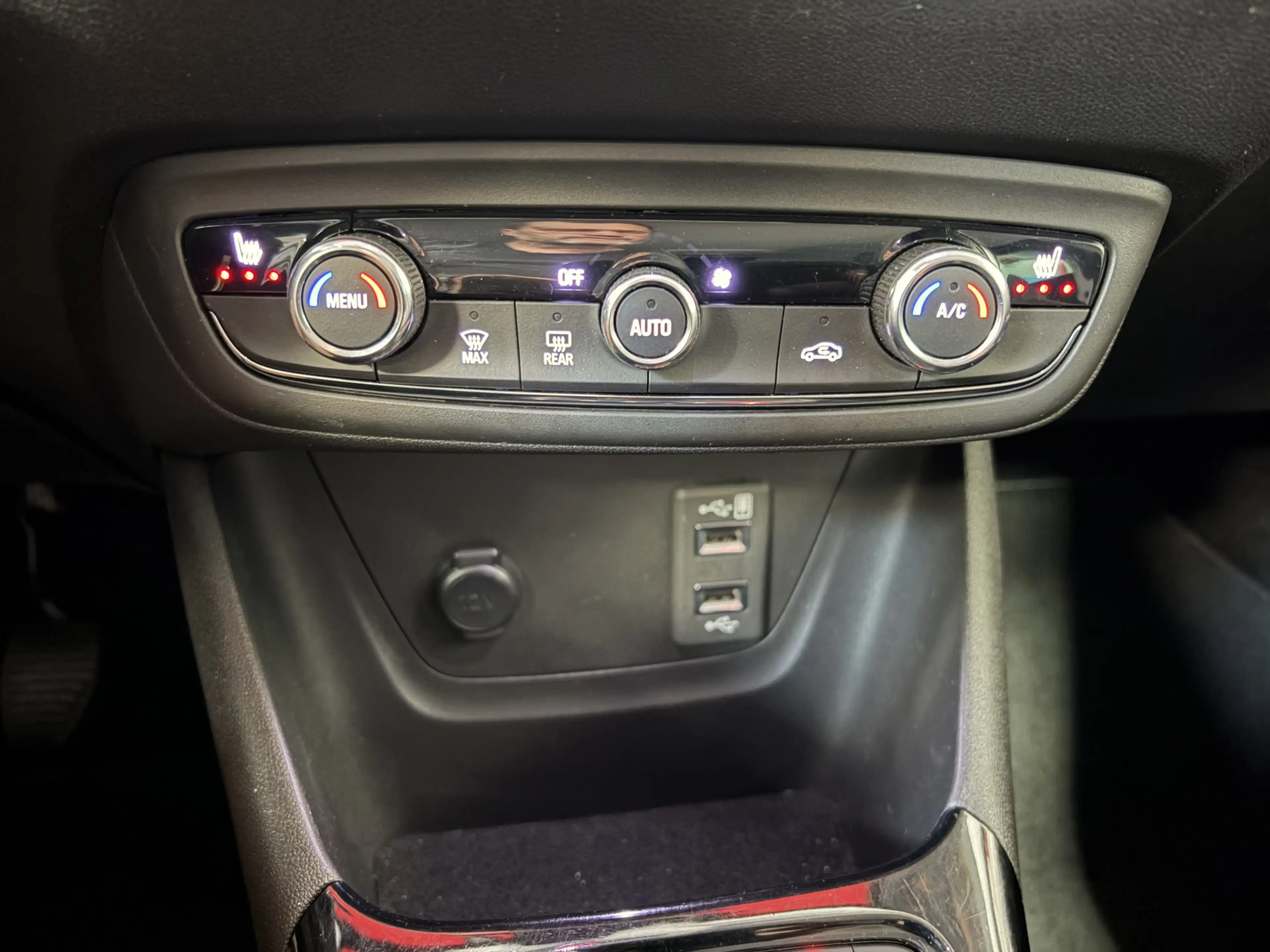 Opel Crossland 1.2 Turbo Ultimate Cruise Pdc Clima Trekhaak Navi — photo 15