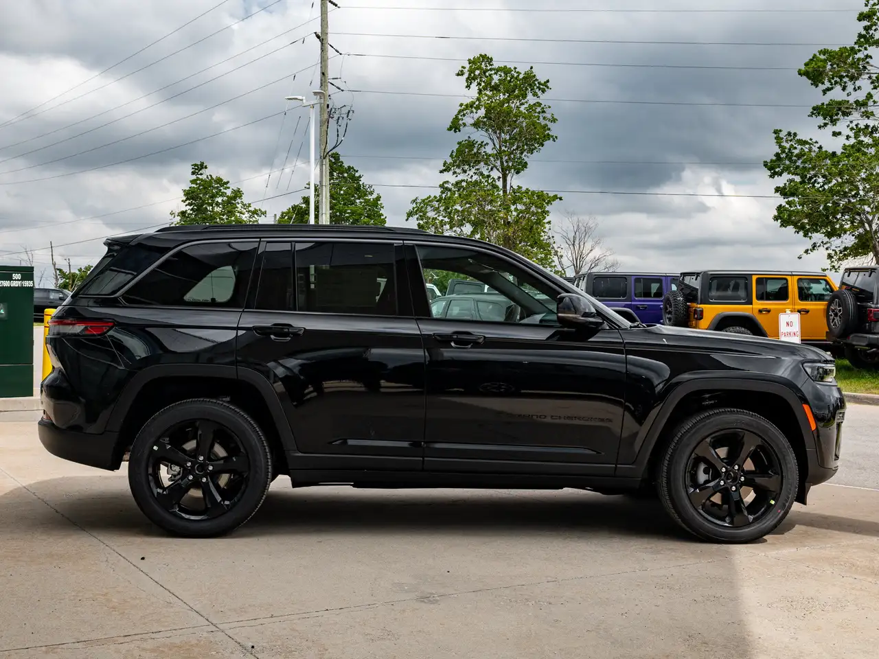 Jeep Grand Cherokee снимка Jeep Grand Cherokee