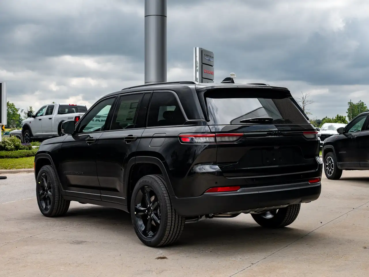 Jeep Grand Cherokee снимка Jeep Grand Cherokee
