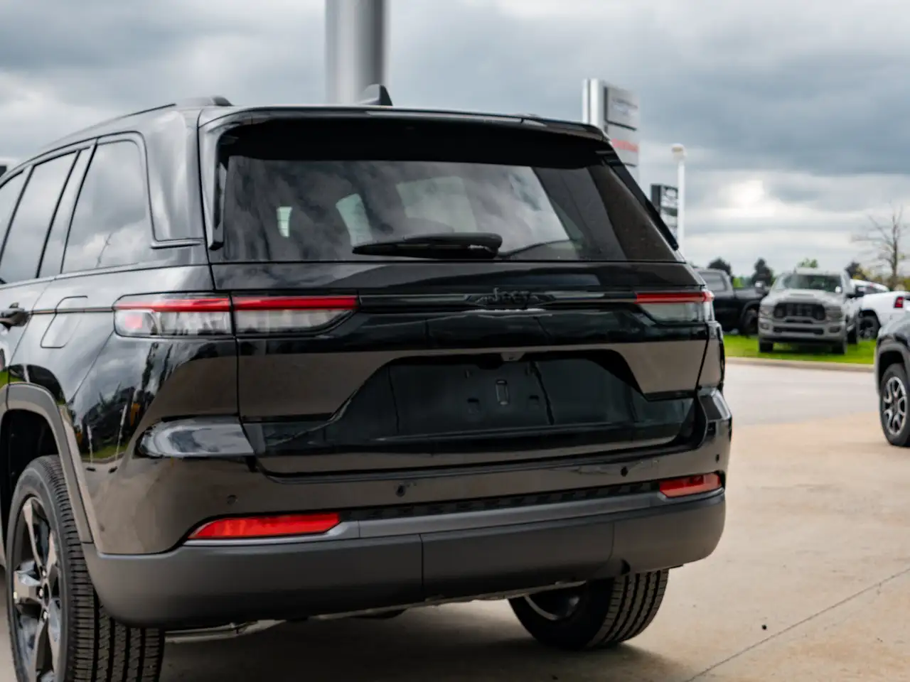 Jeep Grand Cherokee снимка Jeep Grand Cherokee