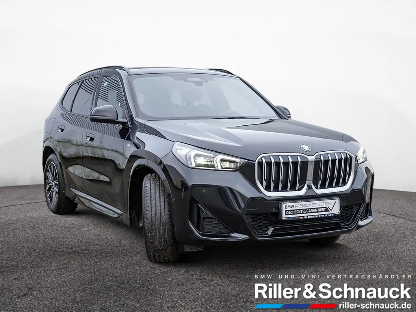 BMW X1 xDrive 30e M-Sport AHK+HUD+ACC+360°KAM+HK Schwarz - 2